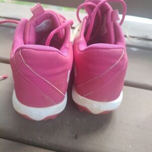 Under Armour Womens Pink White Textured Softball Cleats Low Top Athletic Shoes